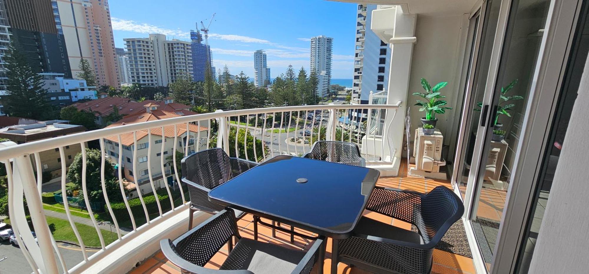 Broadbeach Holiday Apartments Guldkusten Exteriör bild