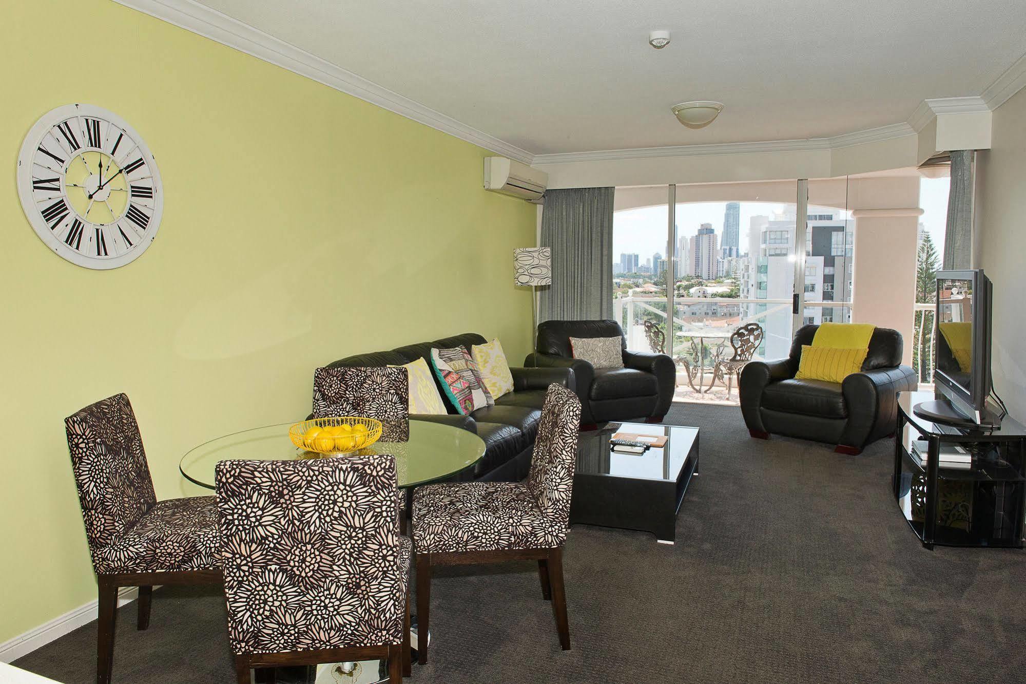Broadbeach Holiday Apartments Guldkusten Exteriör bild