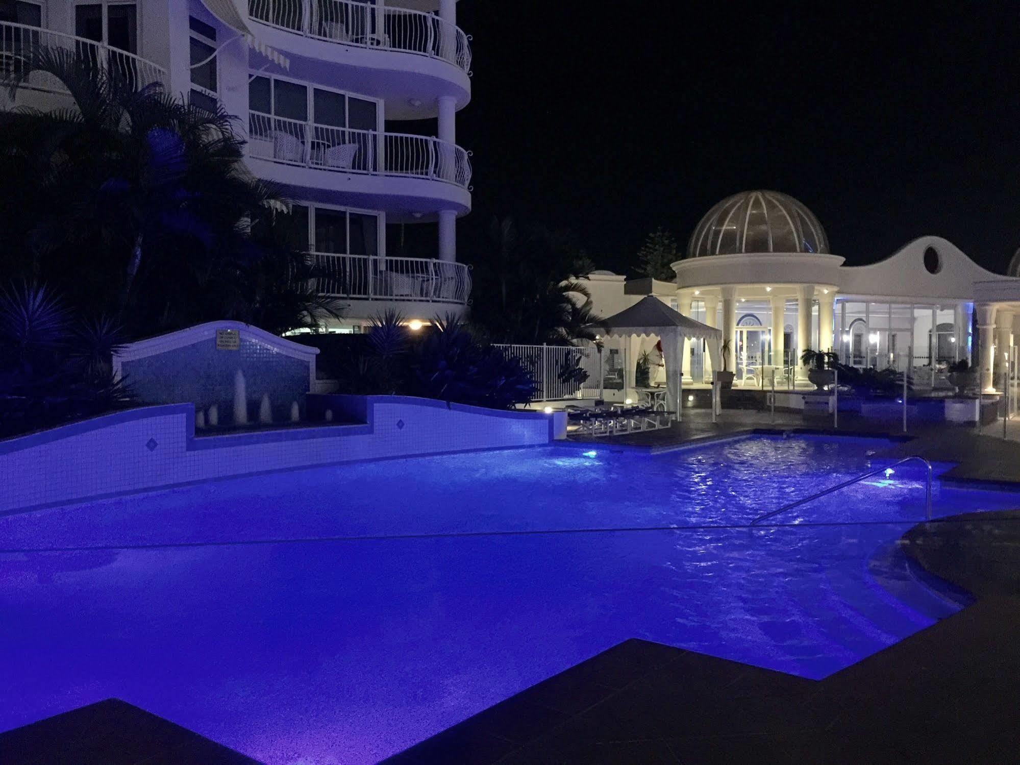 Broadbeach Holiday Apartments Guldkusten Exteriör bild