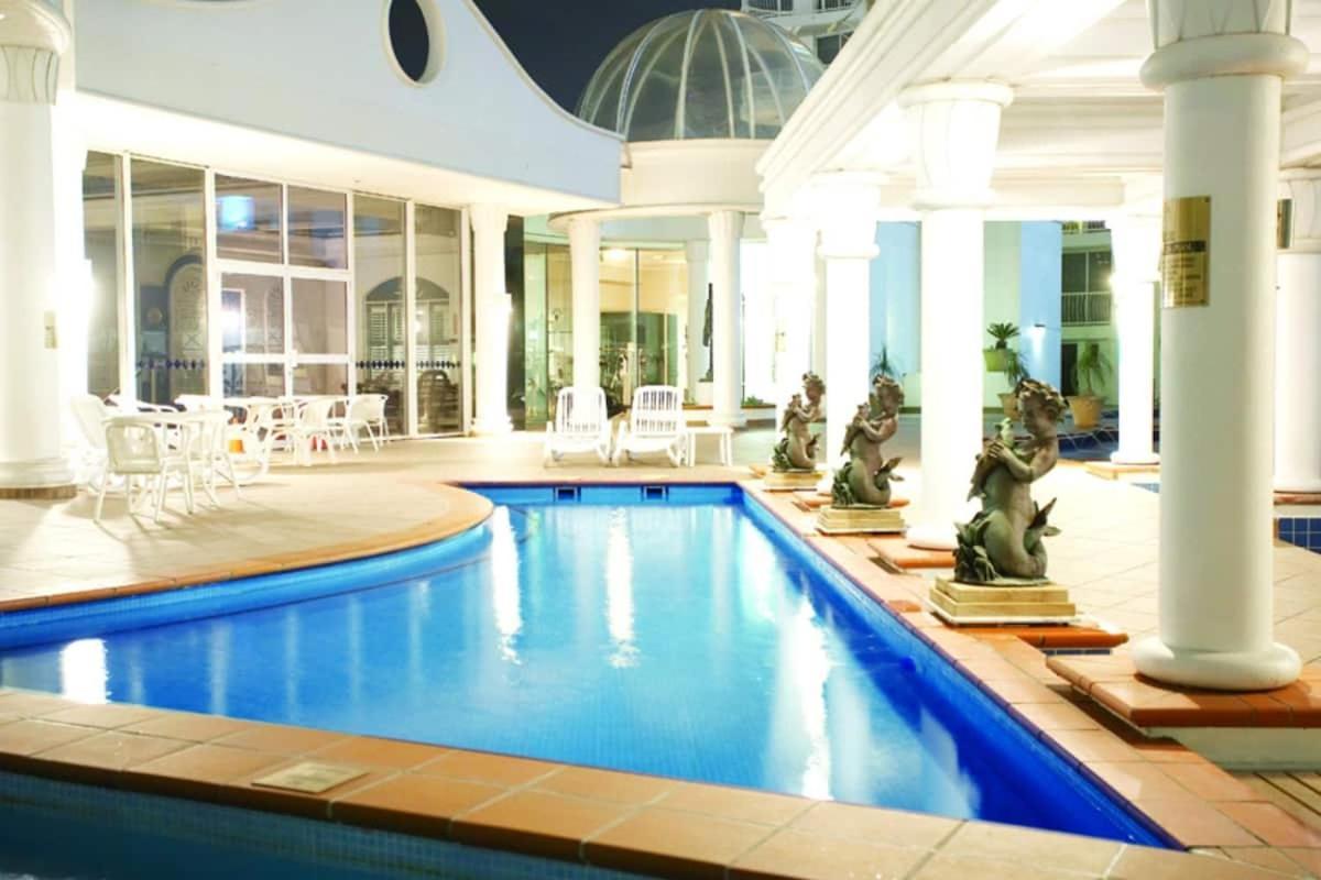 Broadbeach Holiday Apartments Guldkusten Exteriör bild